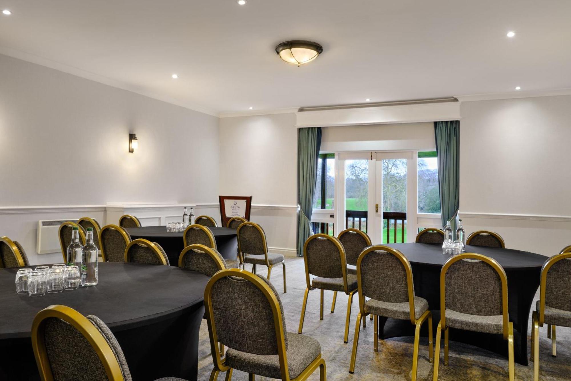 Delta Hotels By Marriott St Pierre Country Club Chepstow Exteriör bild