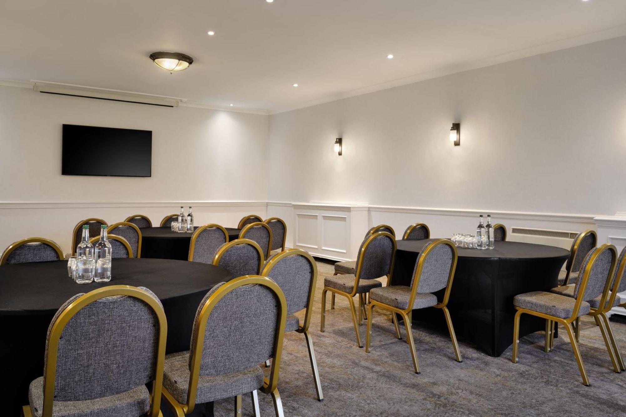 Delta Hotels By Marriott St Pierre Country Club Chepstow Exteriör bild