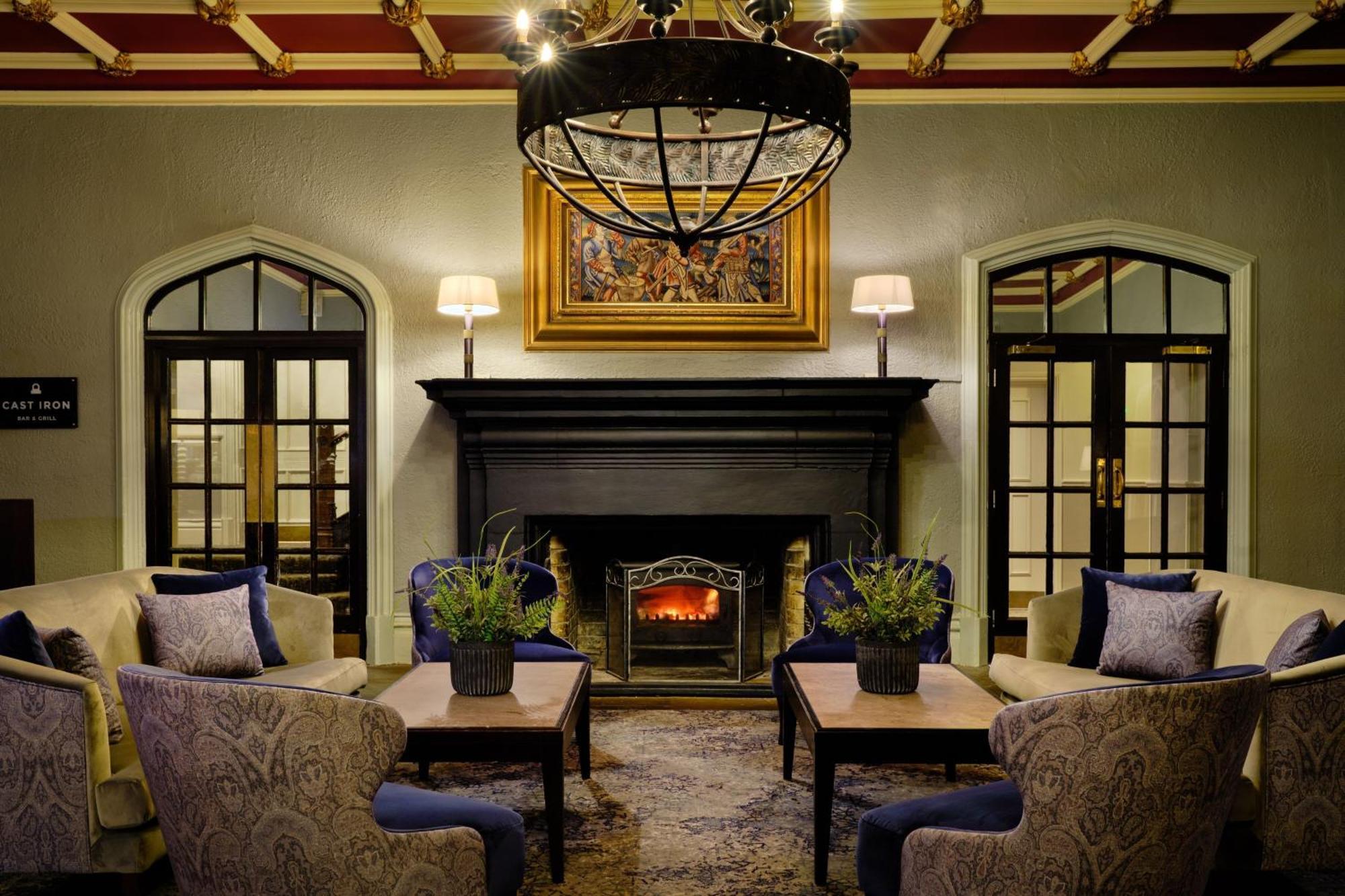 Delta Hotels By Marriott St Pierre Country Club Chepstow Exteriör bild