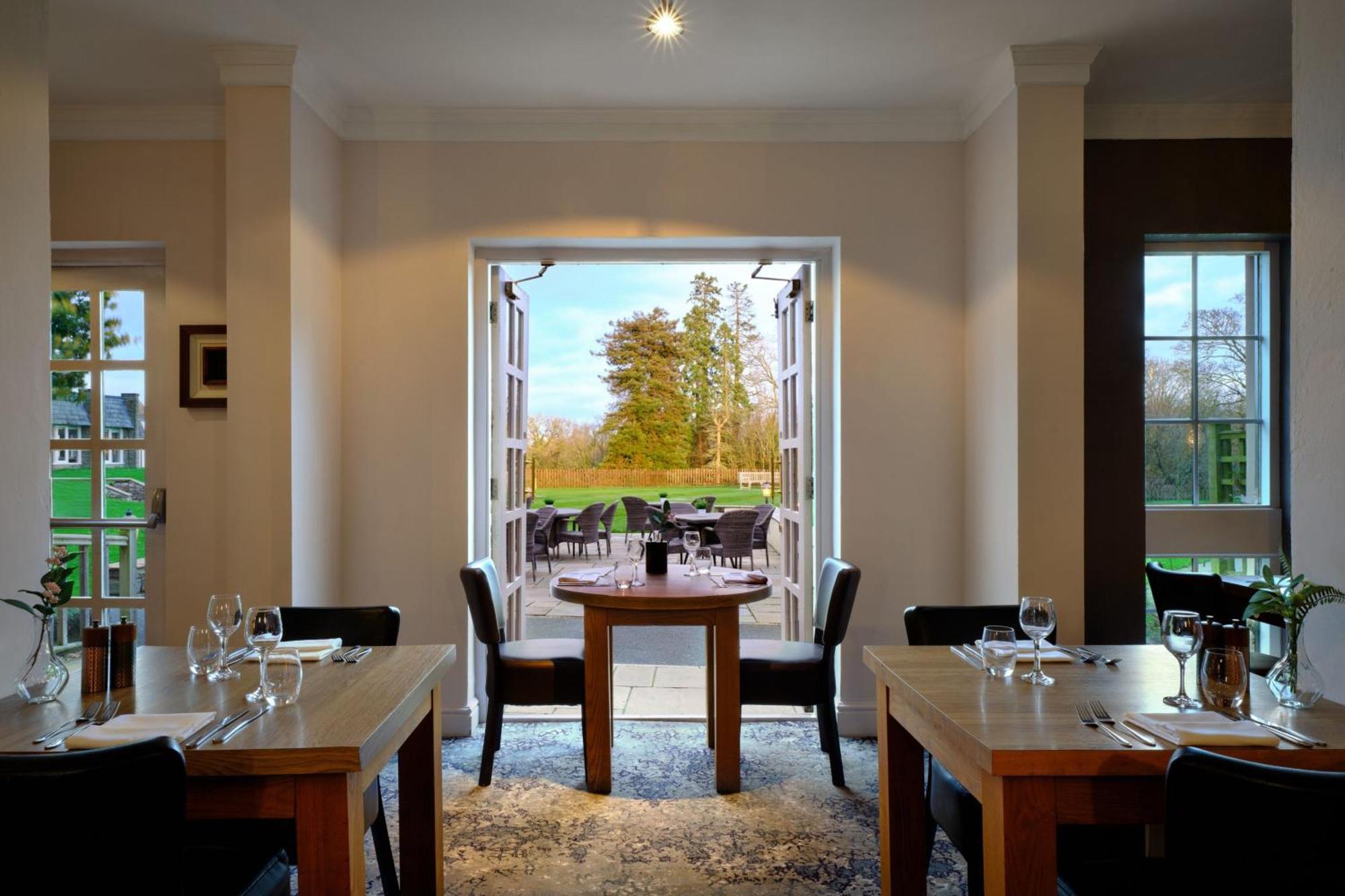 Delta Hotels By Marriott St Pierre Country Club Chepstow Exteriör bild