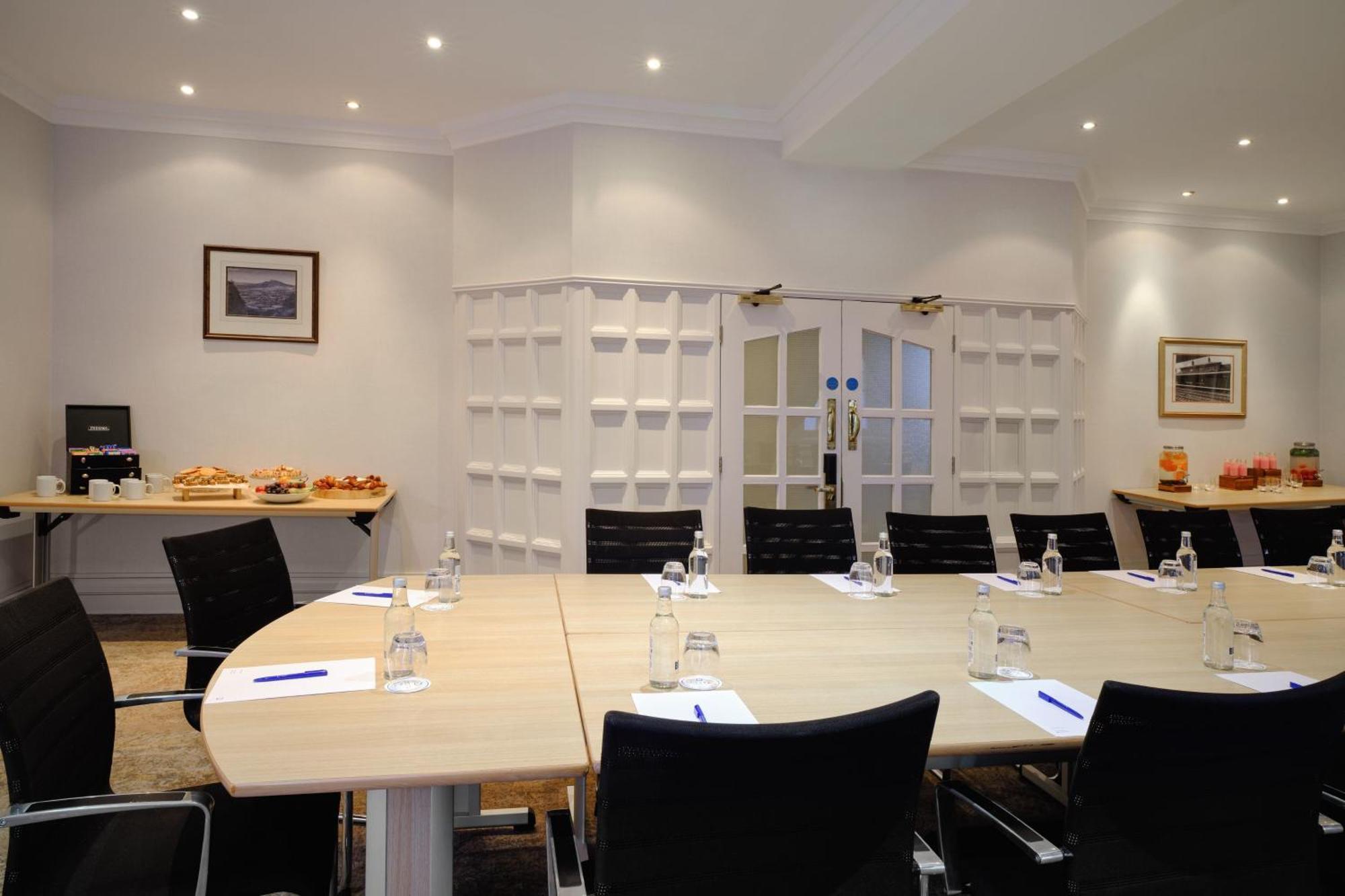 Delta Hotels By Marriott St Pierre Country Club Chepstow Exteriör bild