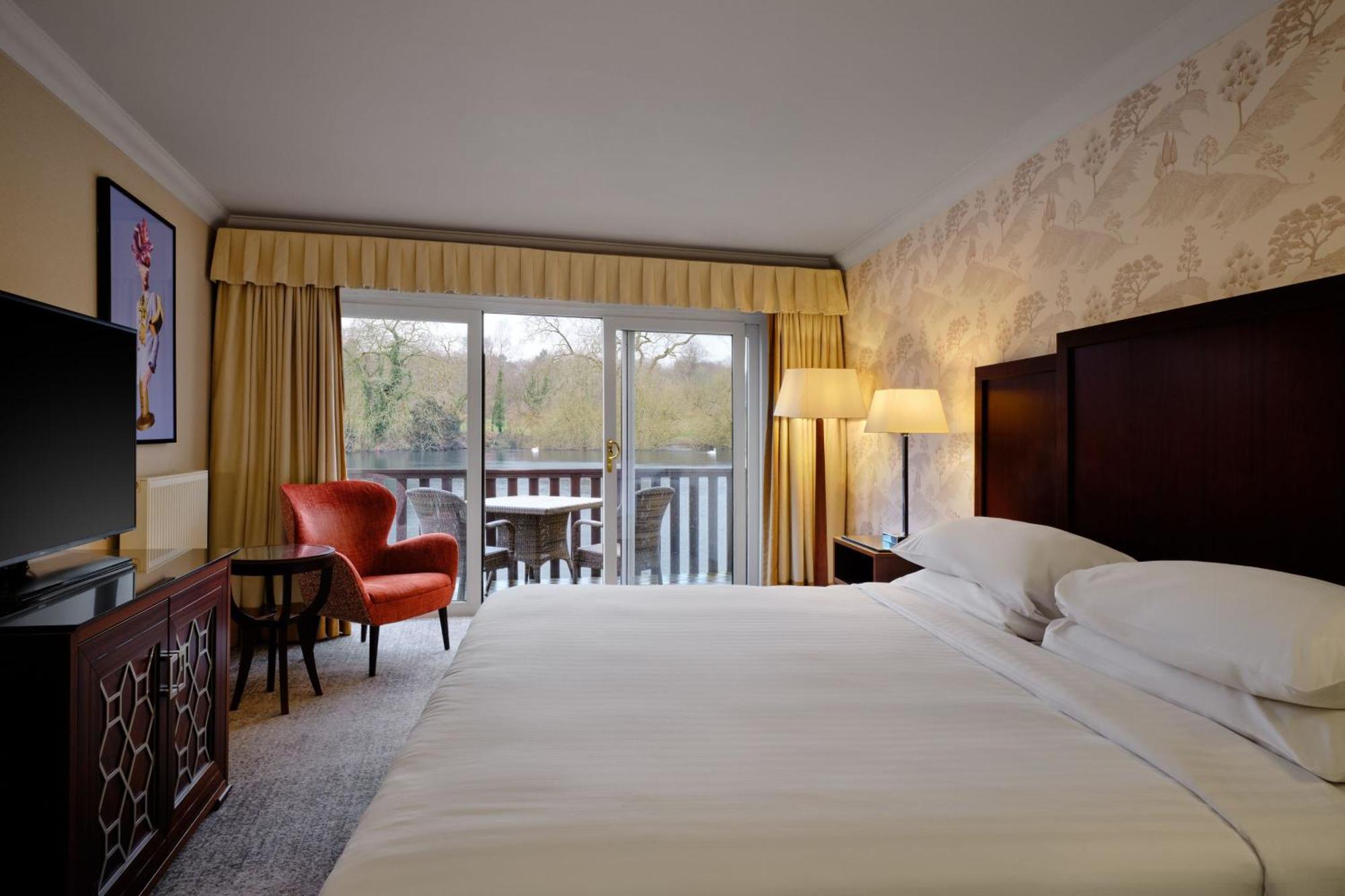Delta Hotels By Marriott St Pierre Country Club Chepstow Exteriör bild