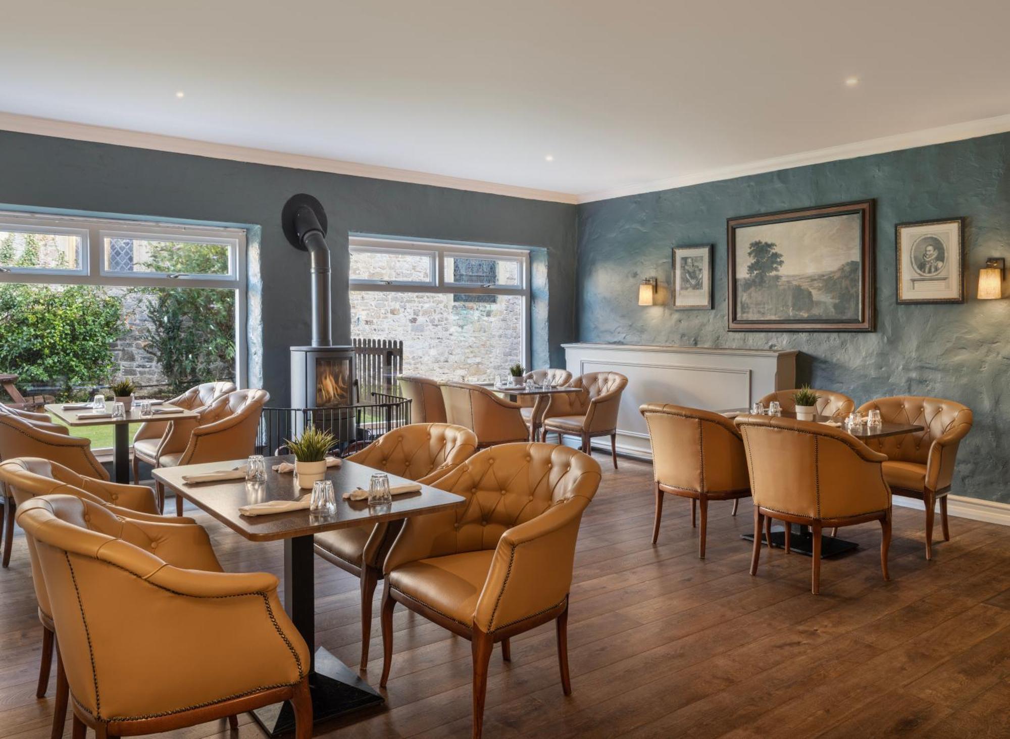 Delta Hotels By Marriott St Pierre Country Club Chepstow Exteriör bild