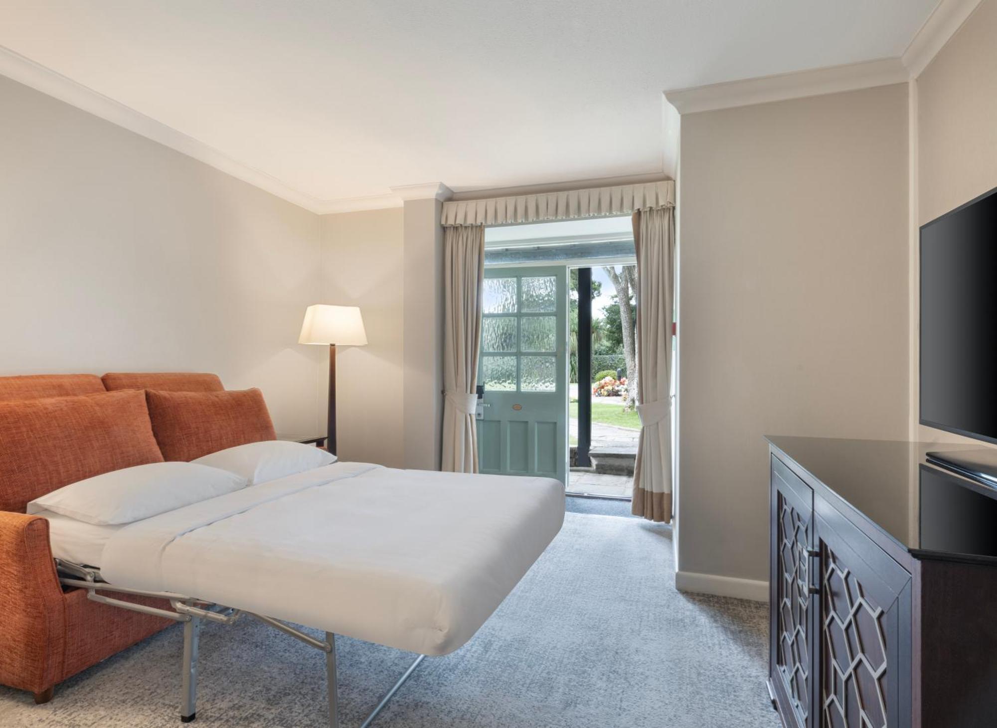 Delta Hotels By Marriott St Pierre Country Club Chepstow Exteriör bild