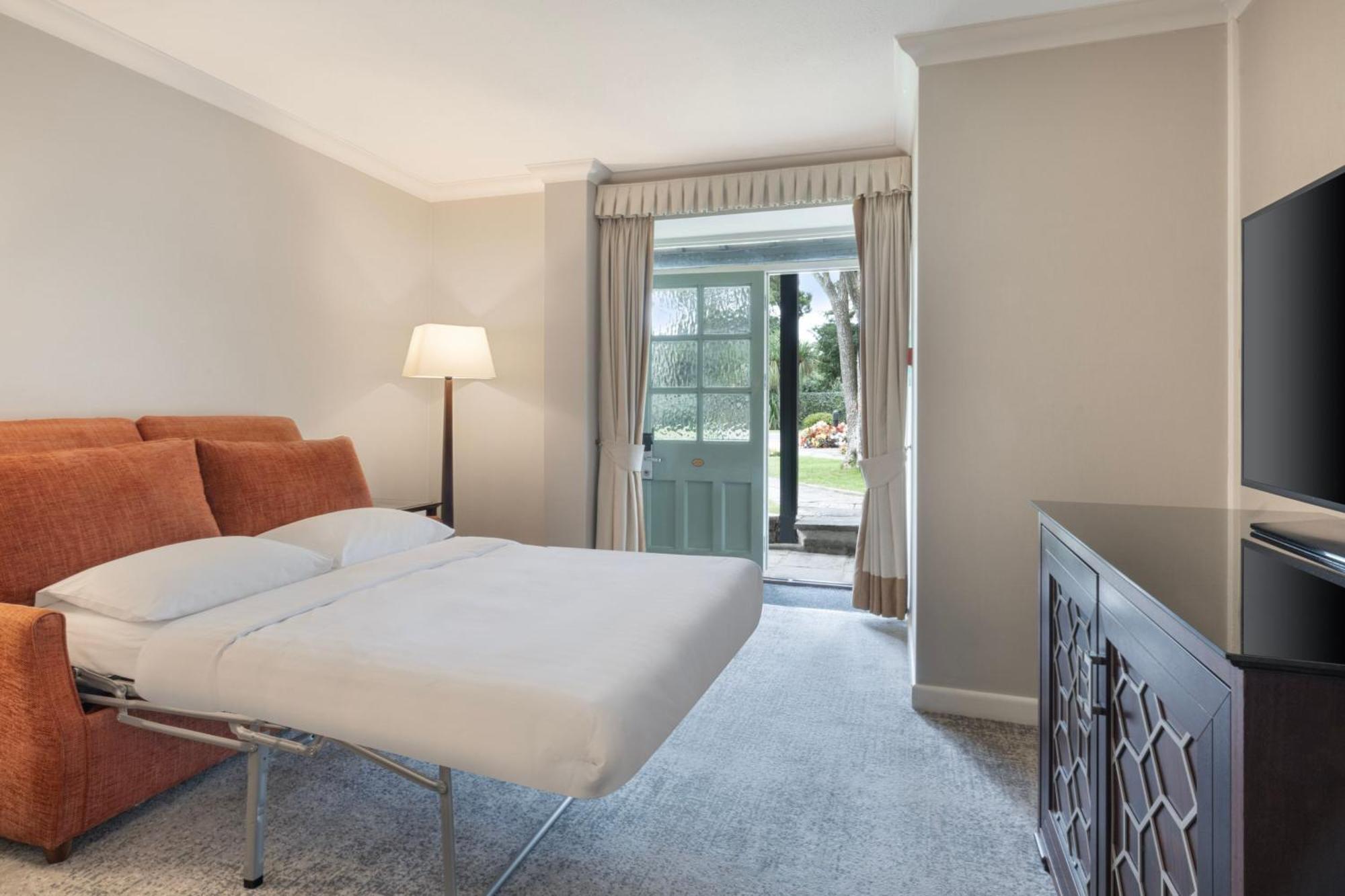 Delta Hotels By Marriott St Pierre Country Club Chepstow Exteriör bild