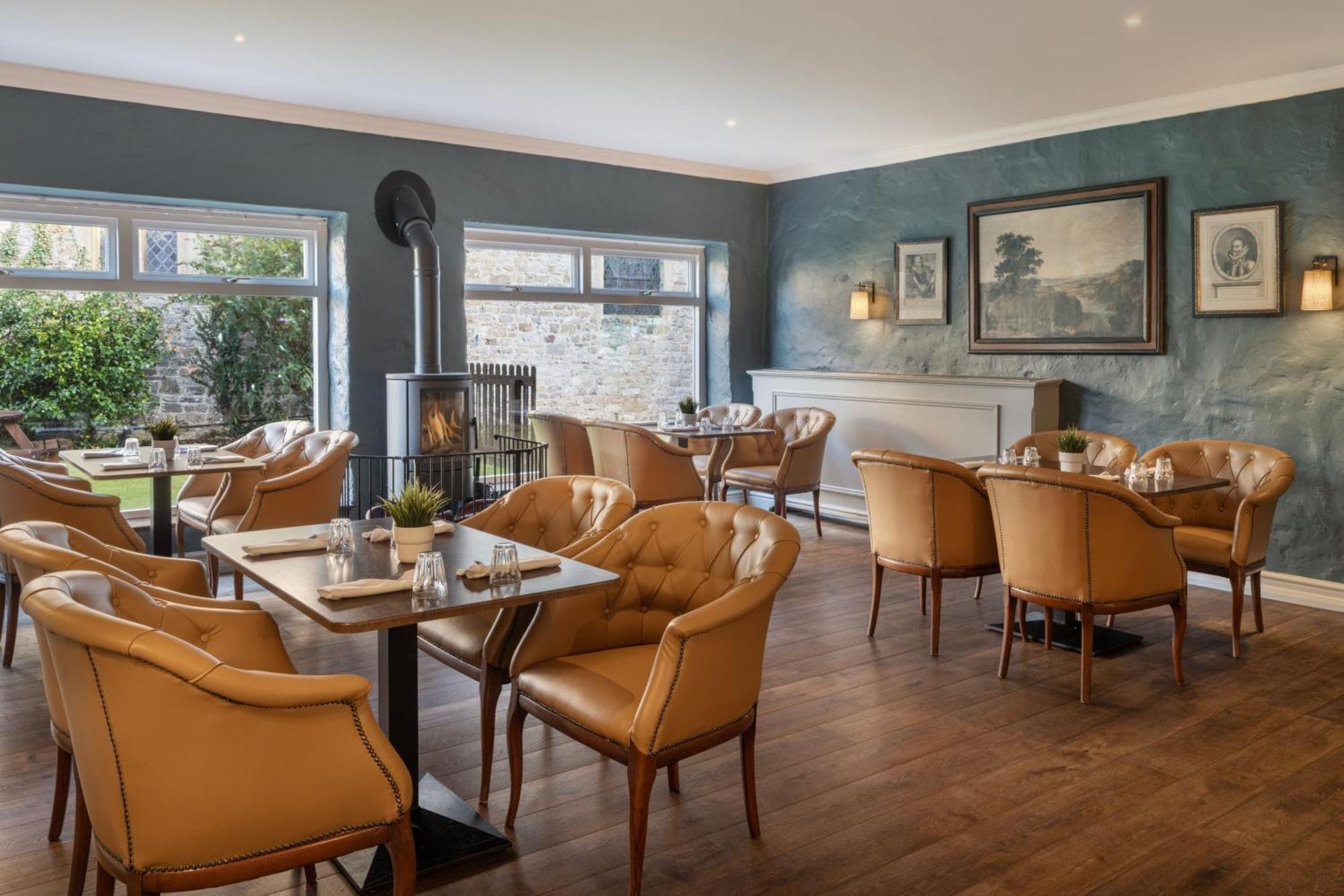 Delta Hotels By Marriott St Pierre Country Club Chepstow Exteriör bild